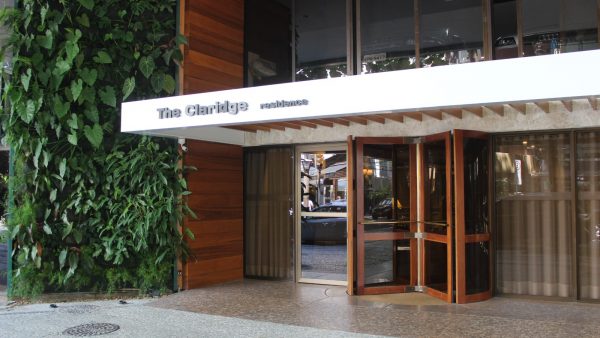 Apartamento 706 / Diária R$ 1.942,68 ou 1.793,00 no Pix/Ted com 0% de taxa.