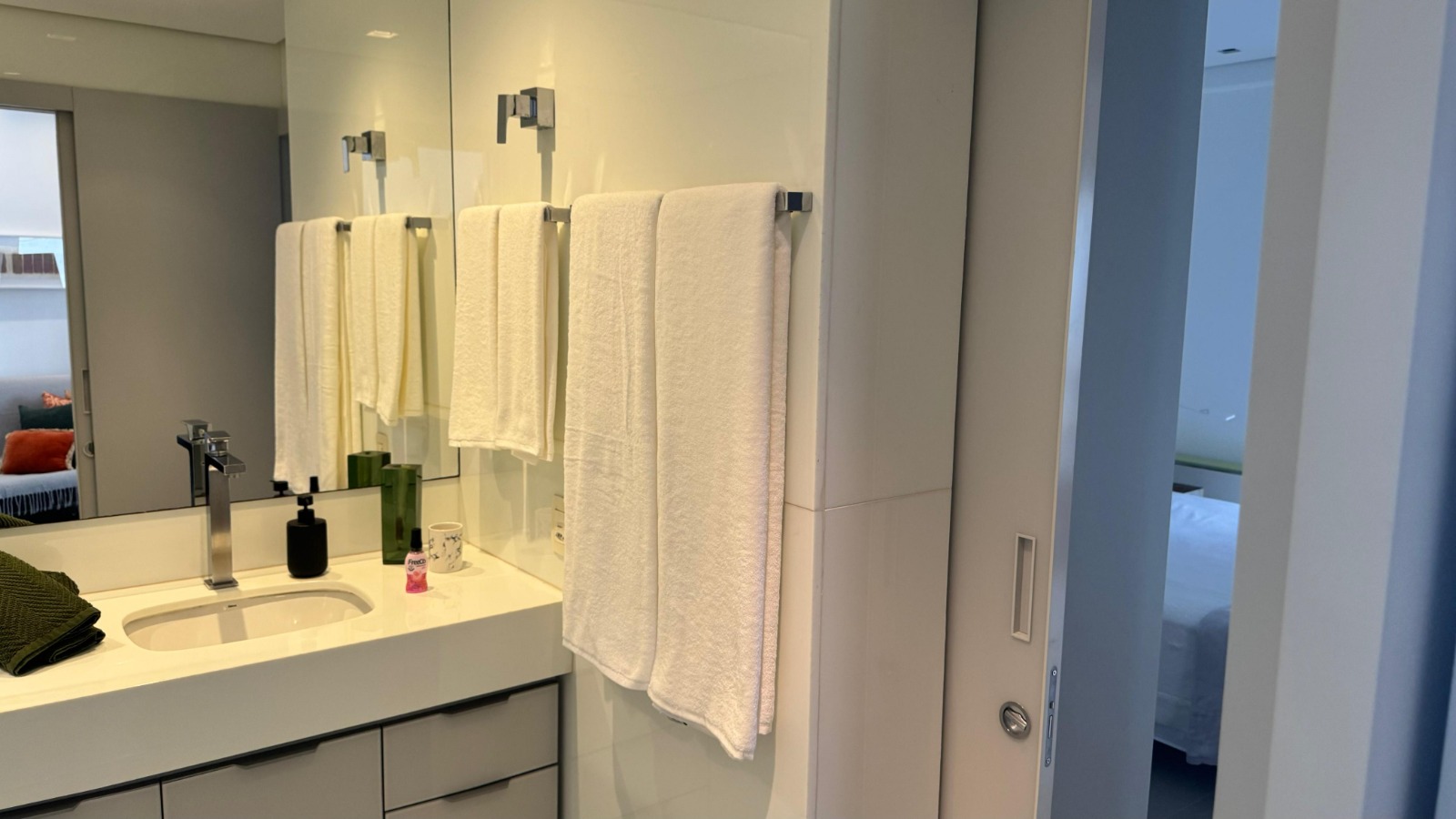 Apartamento 706 / Diária R$ 1.942,68 ou 1.793,00 no Pix/Ted com 0% de taxa. - Imagem 13